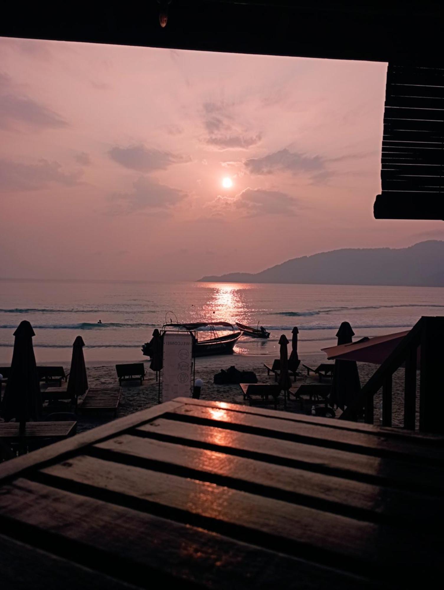 Seahorse Diver Guesthouse Kampong Pasir Panjang  Exterior photo