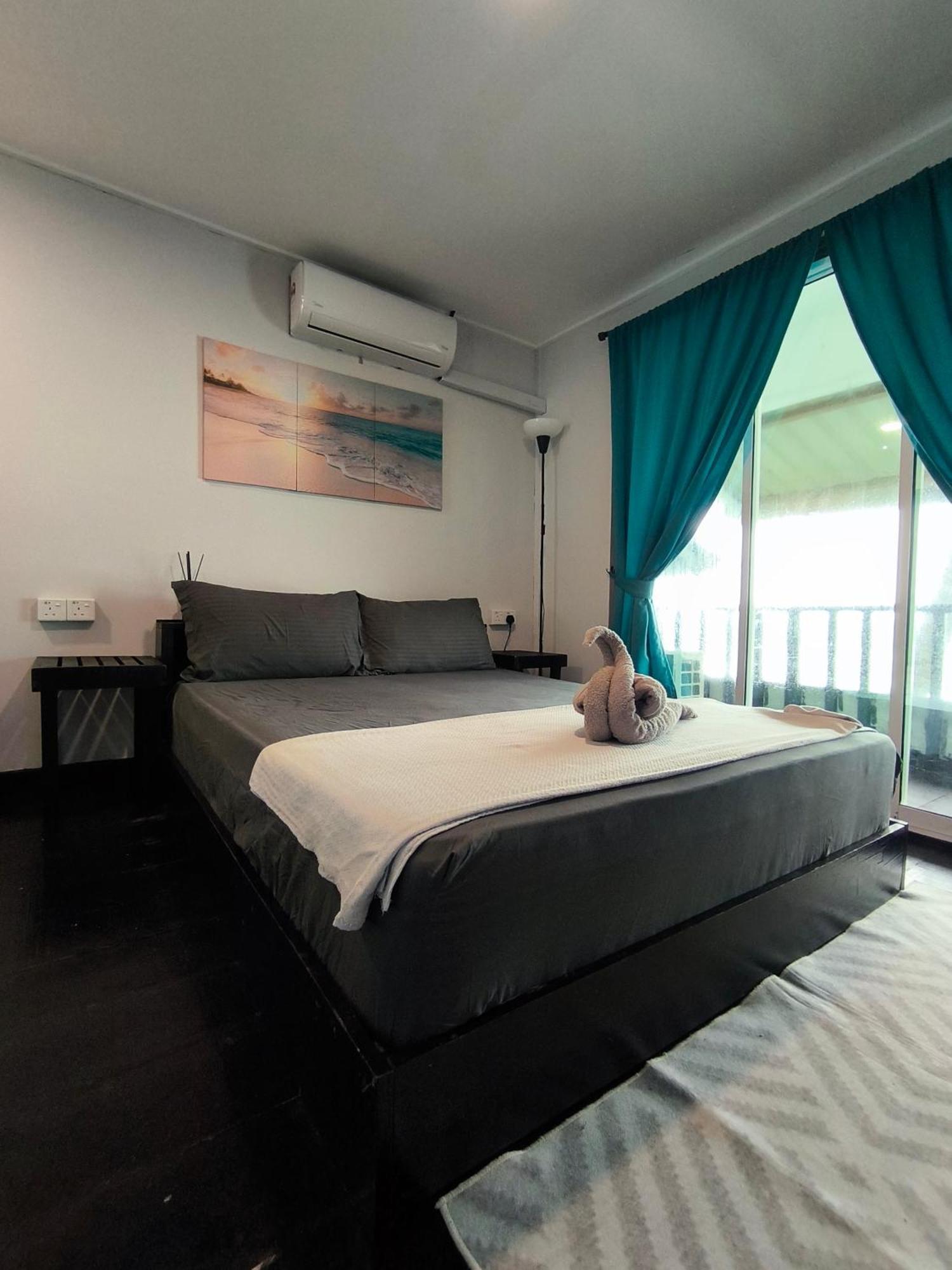 Seahorse Diver Guesthouse Kampong Pasir Panjang  Exterior photo